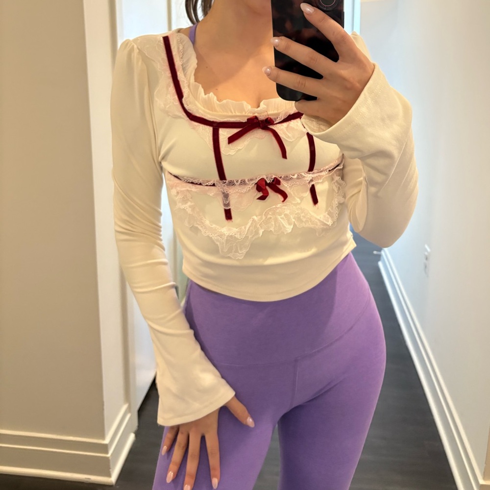 Y2K velvet and lace turn Cream and Purple Long Sleeve Top XS